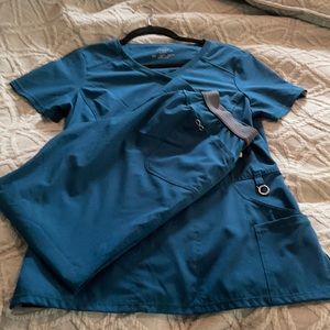 Cherokee Infinity Caribbean Blue scrub set petite